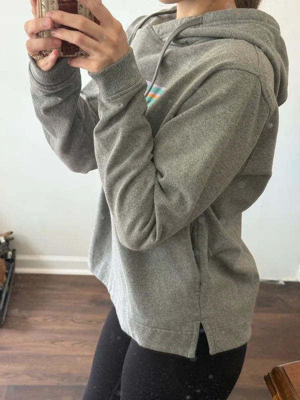 Patagonia Women’s Gray Hoodie - Image 4