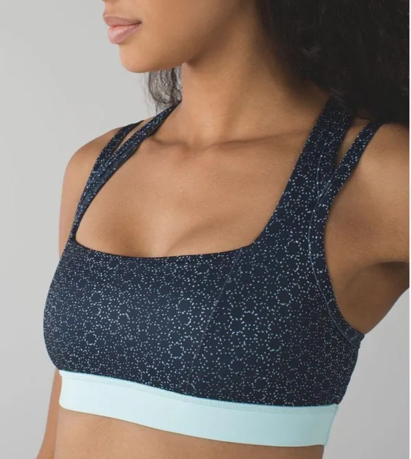 Lululemon Size 4 Turquoise Blue Splendour Racerback Sports Bra - Image 4