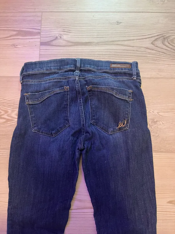 Express Jeans Women’s Slim Fit Dark Wash Denim Jeans - Image 3
