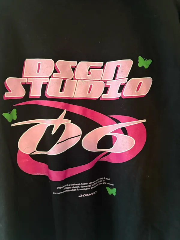 Boohoo Sweatshirt - Image 4