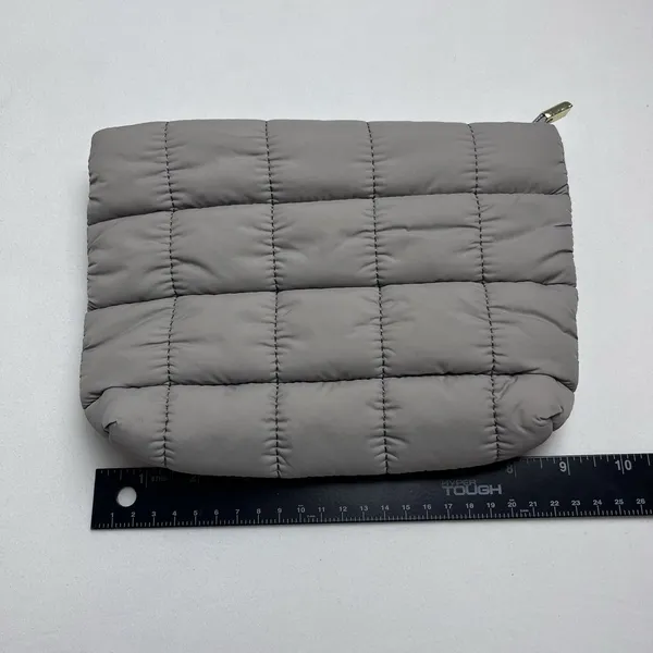 New Tarte Puffy Makeup Bag Slate Gray Quilted Cosmetic Bag 9x7 Travel Zip - Image 5