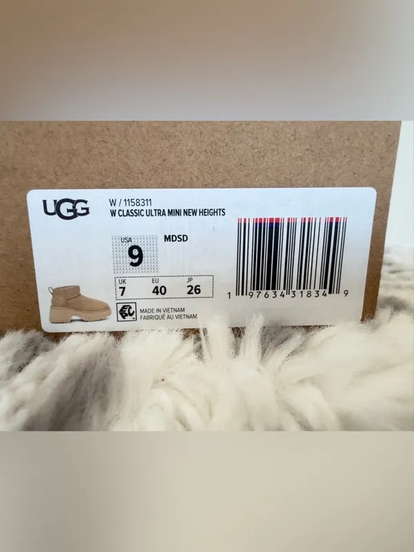 UGG Classic Ultra Mini New Heights Platform Boot Sz 9 - Image 10