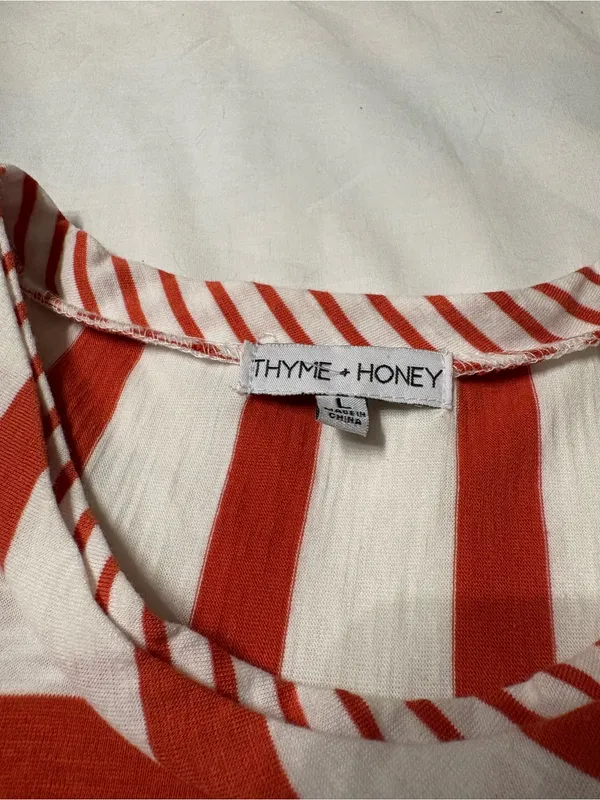 Thyme+Honey Cotton Oversized Red and White Crewneck Top SZ L Coastal - Image 8