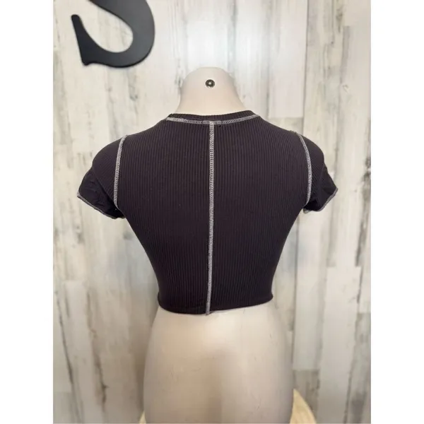 Garage Gray crop top - Image 2