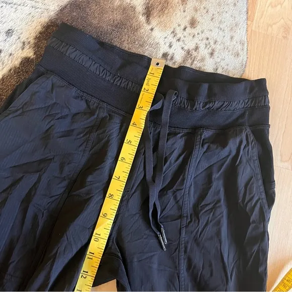 LULULEMON Black Dance Studio‎ Crop Unlined 25” Athletic Pants Size 4 - Image 6