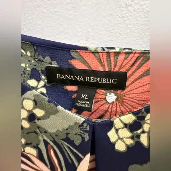 Banana Republic Navy Floral‎ Tie Shoulder Camisole Ruffle Hem Top XL - Image 3