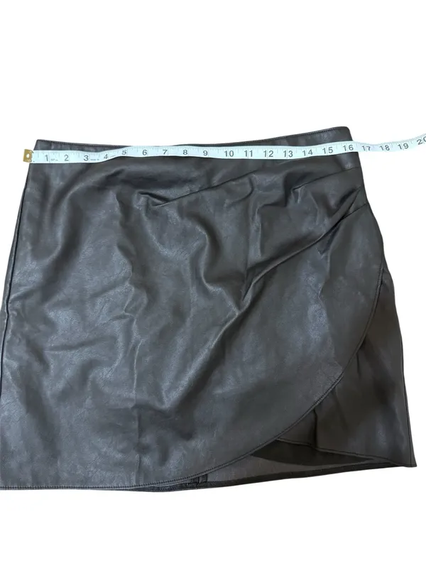 Abercrombie High-Rise black mini skirt size L - Image 2