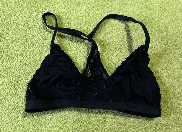 Victoria's Secret Black Stretchy Lace Triangle Bralette with front clasp - Image 3
