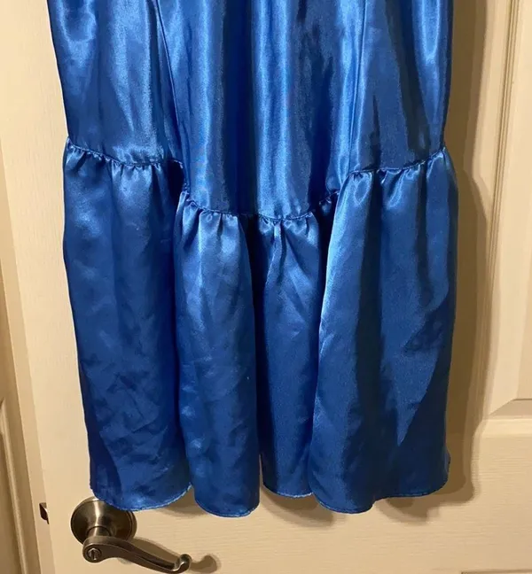 Vintage Kathryn blue silky skirted nightgown, size large - Image 3