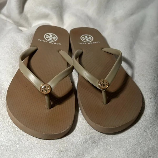 Tory Burch Thong Wedge Sandals for Women size 8/8.5. Tan color - Image 2
