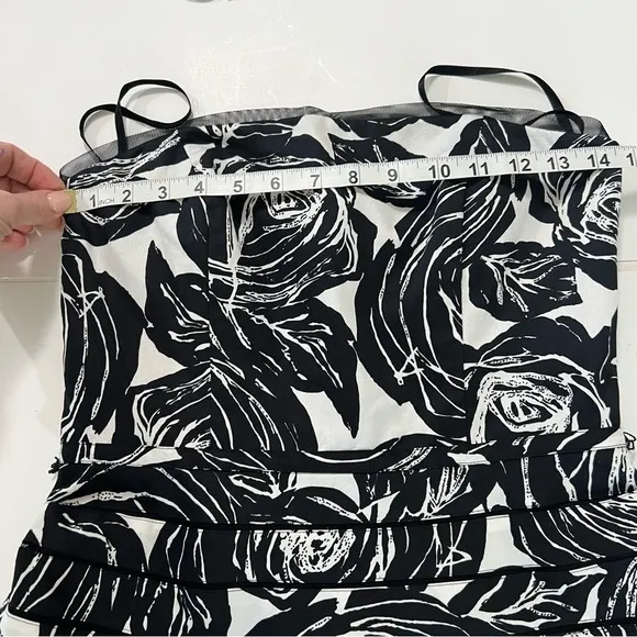White House Black Market Floral Strapless Tiered Rose Print Mini‎ Dress Size 4 - Image 7