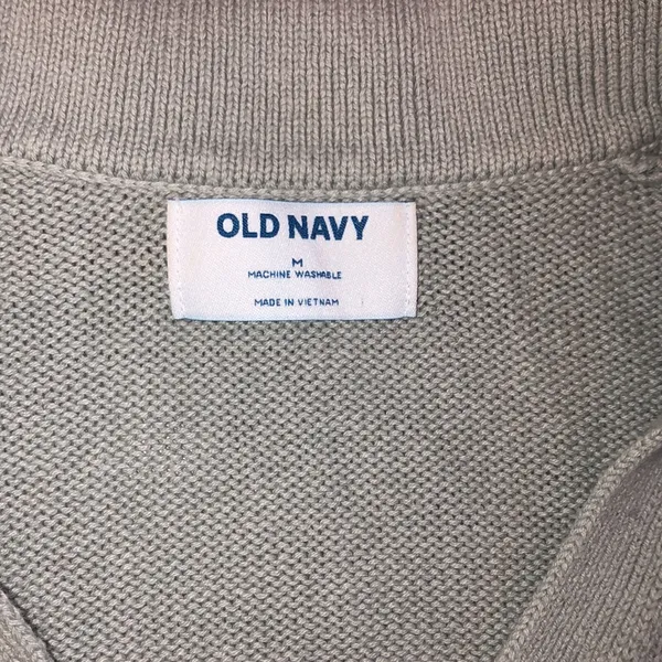 Old navy green knit sweater size medium - Image 3