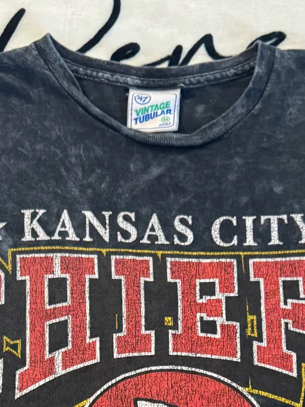 Vintage '47 Kansas City Chiefs Women's Black T-Shirt – Rocker Model, Size M - Image 4