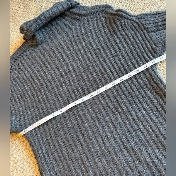 Abercrombie & Fitch Women's Gray Turtleneck Sweater Size Small Knit Cozy Comfy - Image 9