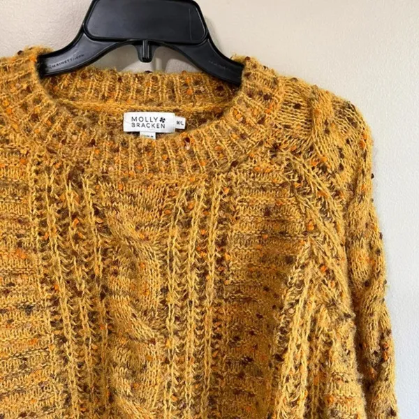 Molly Bracken medium/large yellow sweater‎ - Image 2