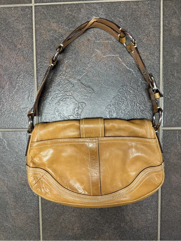 Vintage Vtg Coach 10578 Soho Shoulder Bag Buckle Leather Tan Silver Hardware Y2K - Image 15