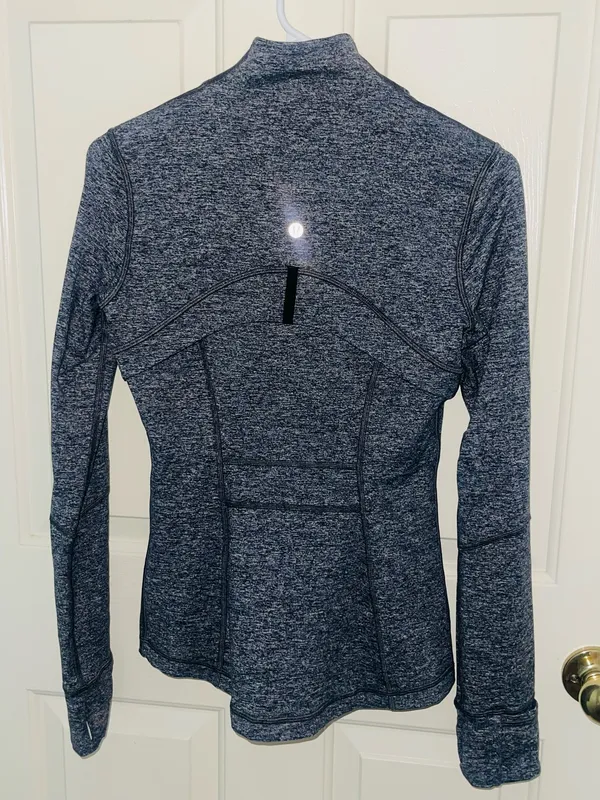 Lululemon Jacket Define - Image 4
