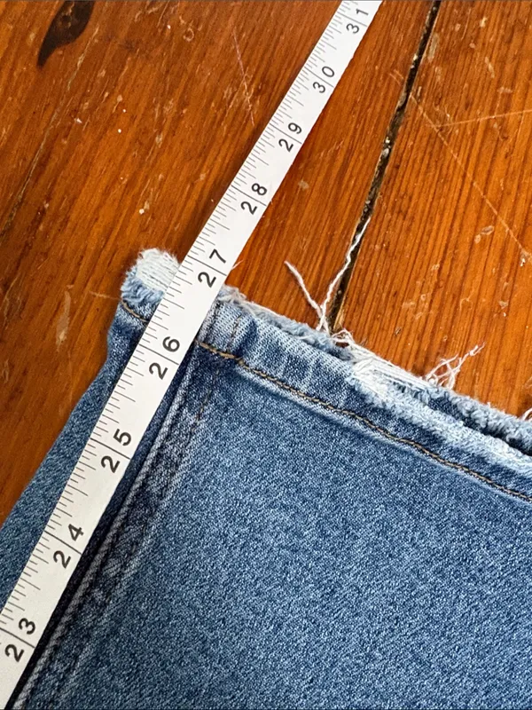 Vervet Flying Monkey Light Blue Distressed Straight Leg Jeans Size 29 - Image 7