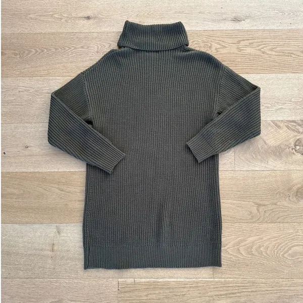 Superdown - Sanja Sweater Dress in Forest Green - Image 4