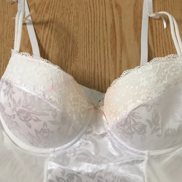 New Women’s Rene Rofe Underwired Lingerie Chemise Gown Slip Ivory Size Medium - Image 6