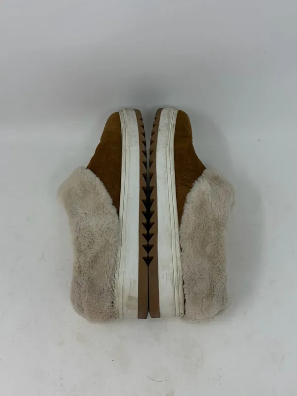 Blondo Suri Waterproof Slipper Size 7.5 - Image 5