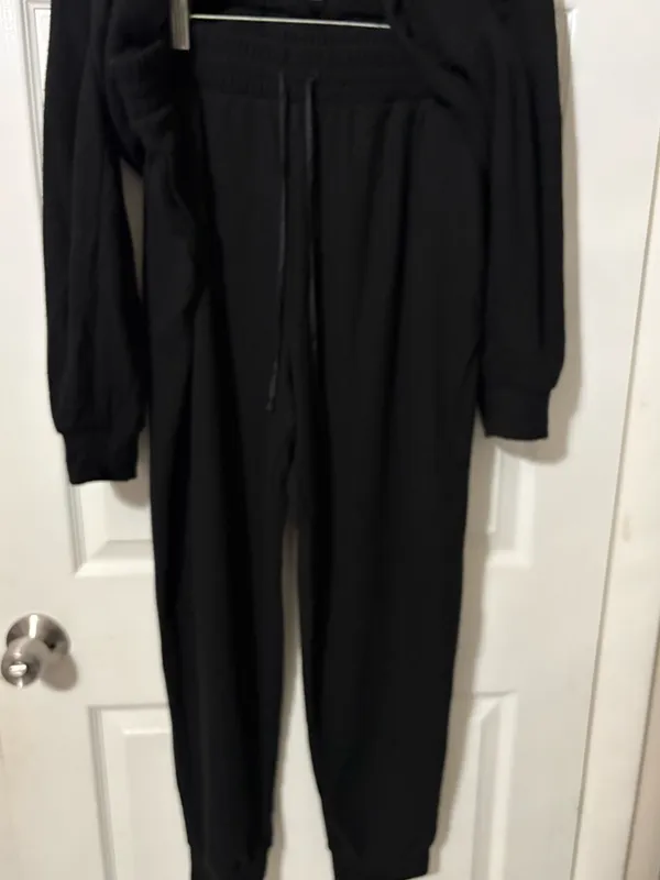 Victoria's Secret black long sleeve and pants pajama set large - Image 2