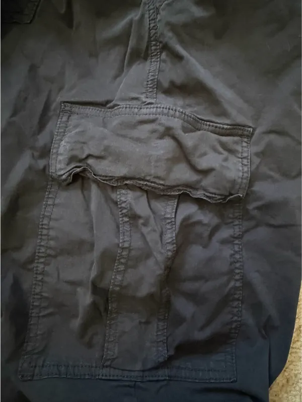 American Eagle Black/Dark Grey Cargo Pants - Image 2