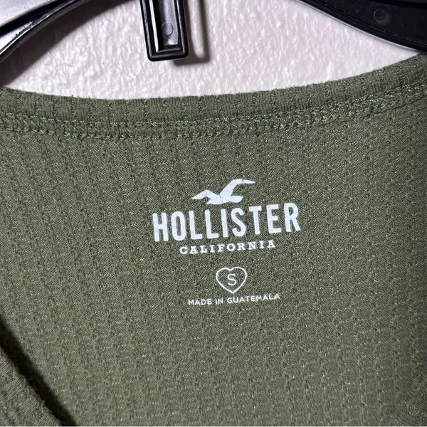Hollister Women Green Ribbed Long Sleeve‎ Top Size Small - Image 4