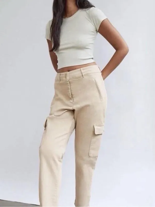 Aritzia Modern Cargo Pants Size 8 - Image 2