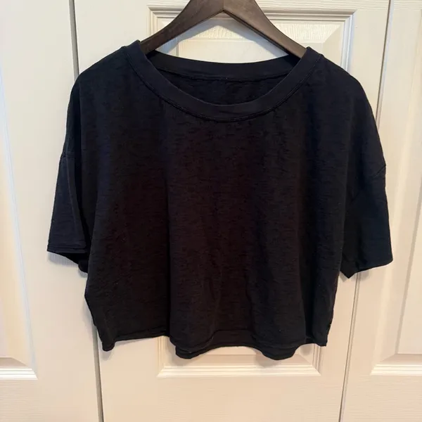 Lululemon Lightest Oversized Tee in Black - Image 2