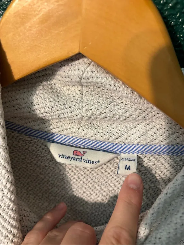 Vineyard Vines Gray Women’s Mock Neck Sweater Sz Medium - Image 2