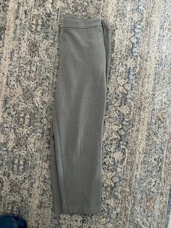 Old Navy Women's Gray Elastic Waist Dress Pants Size 8 - Image 4