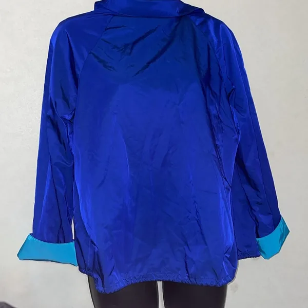 Women’s Chico’s coat size 1 NWOT functioning, pockets, zipper,‎ & waist cinch - Image 8