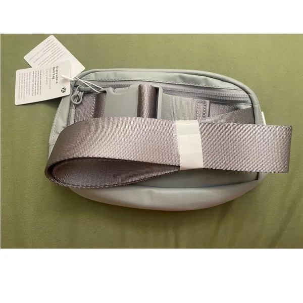 Lululemon Everywhere Belt Bag in Silver Drop - Image 3