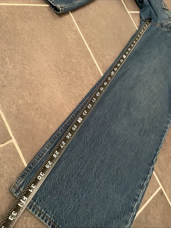 Abercrombie & Fitch Women's Dark Blue Straight Leg Jeans - Image 6