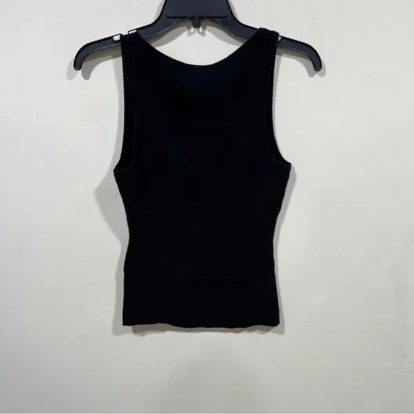 NWT Banana Republic Seamless Tank knitted muscle shirt black size M - Image 7