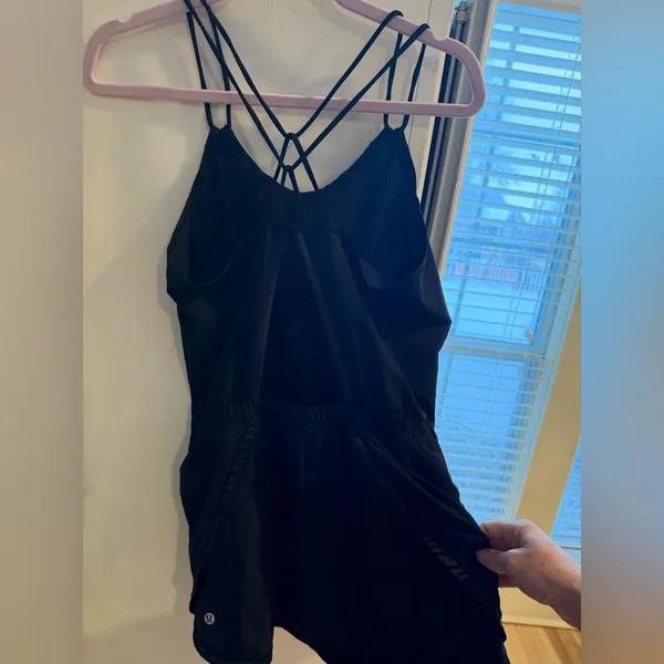 Lululemon Runsie one-piece tennis dress/skort! Size 4! - Image 6