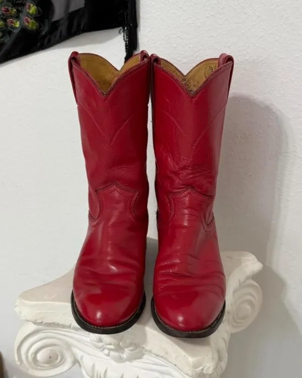 Vintage Charm red leather boots - Image 2