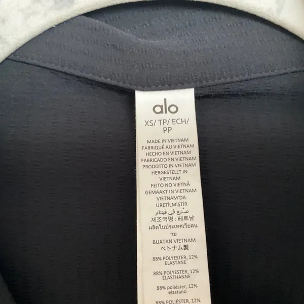 Alo Yoga Dreamscape Button Down Long Sleeve Black XS - Image 3