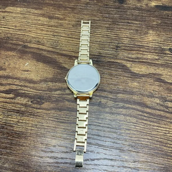 Women's Aeropostale Girl Boss Gold Analog‎ Dial Casual Watch New Battery - Image 5