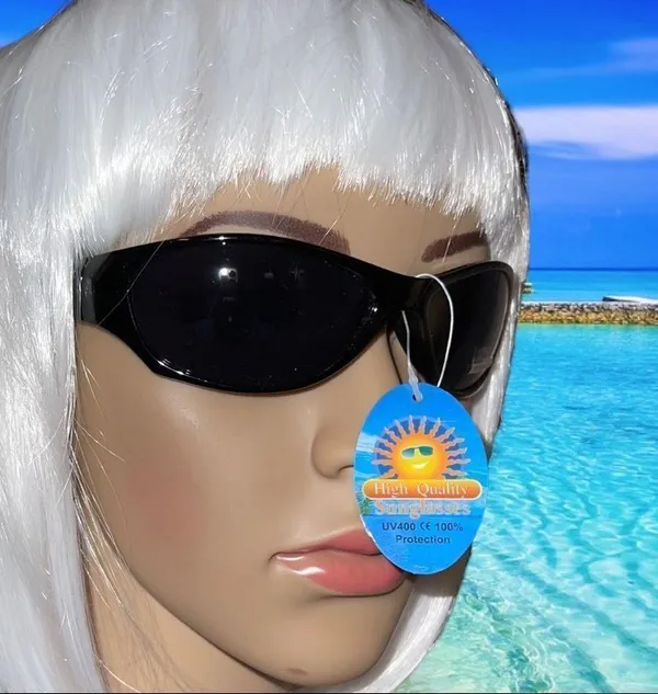 NWT! UV protection black frame dark tint sunglasses - Image 3