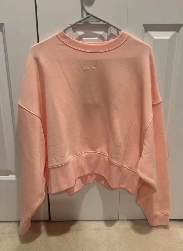 Nike Cropped Crew Neck Sweatshirt - Image 2