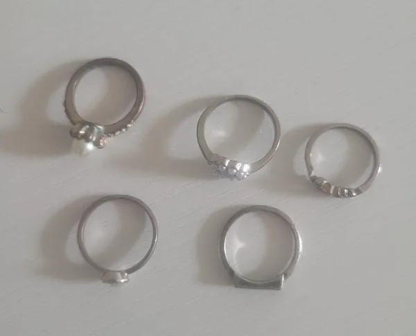 Bundle of rings jewelry - Image 2