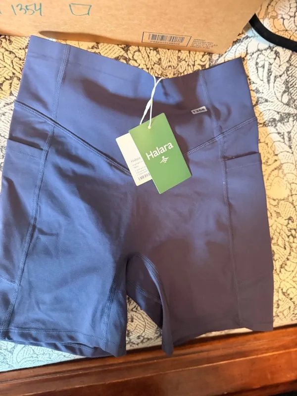 Halara Small Womens Navy Blue High-Waist Shorts With Side Pockets Size S 68% Nyl - Image 4