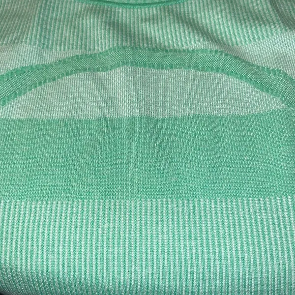Lululemon Run: Swiftly Tech Racerback Heathered Green Bean size 4 - Image 4