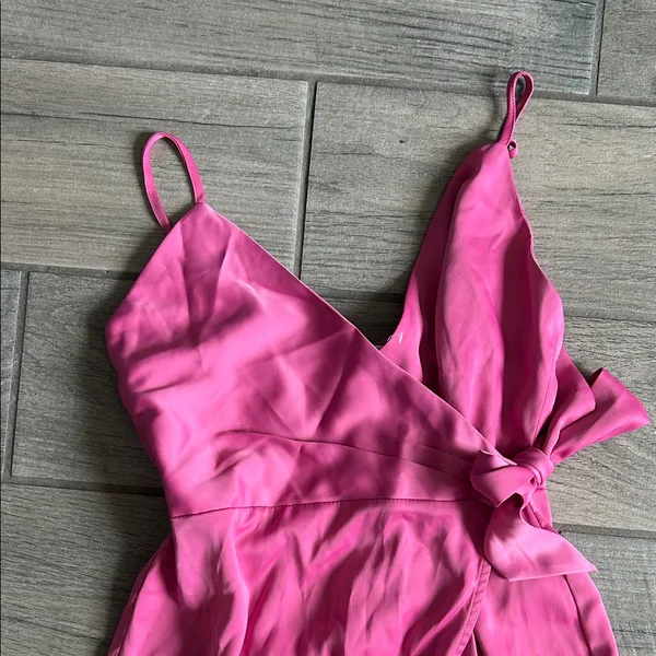 Urban Outfitters Elegant Pink Sleeveless Dress - Image 4