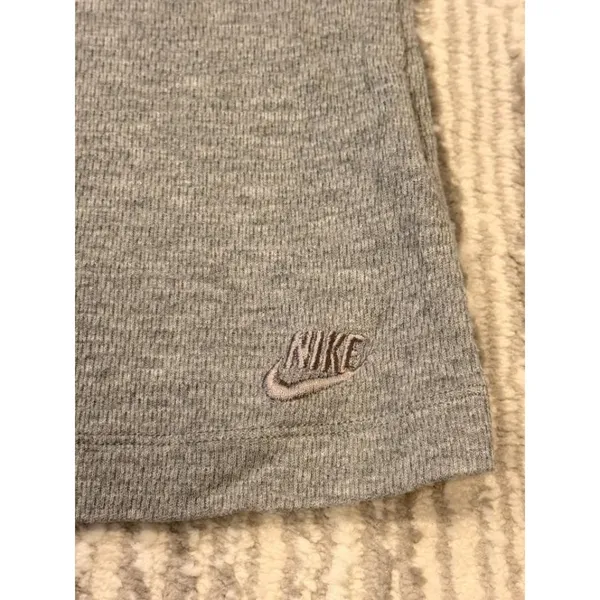 New Nike women's medium 8/10 gray long sleeve shirt - Image 3