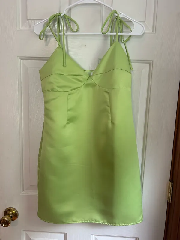 Le lis Local boutique dress mini - Image 2