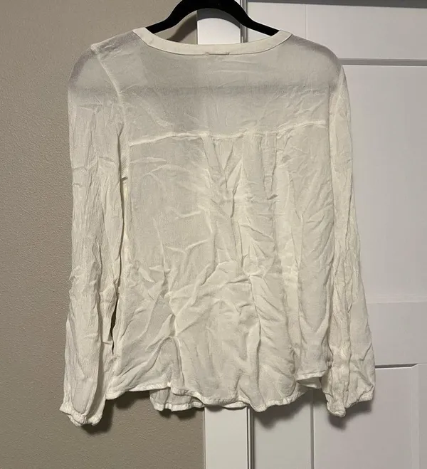 Hollister Cream Long Sleeve Relaxed Blouse - Image 5