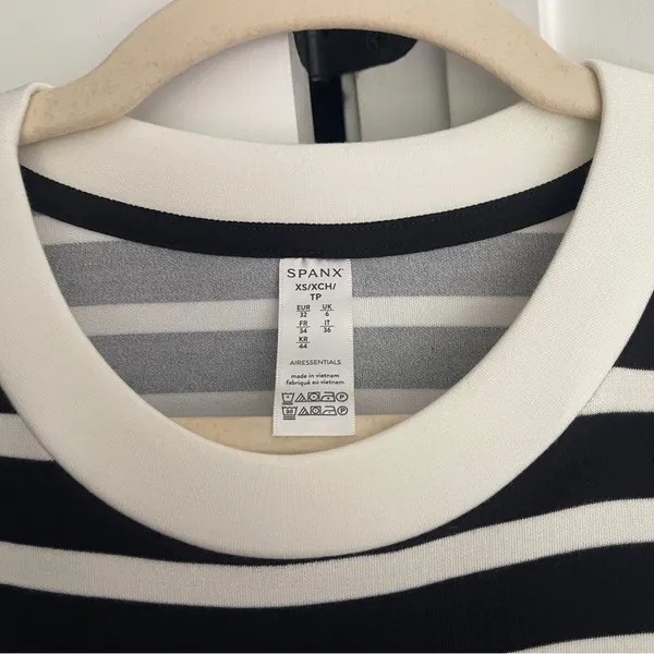 Spanx AirEssentials‎ Cold-Shoulder Top Black White Stripe Long Sleeve - Image 3